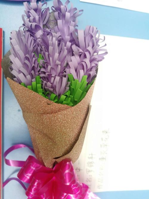 巧手生花，紙短情長(zhǎng)——木制品紙制品親子手工作品展側(cè)記